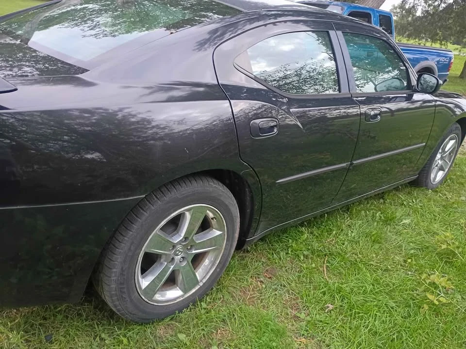 2010 Dodge Charger 6th Gen - Image 3 of 5