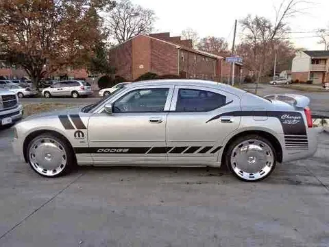 2010 Dodge Charger SXT Sedan 4D