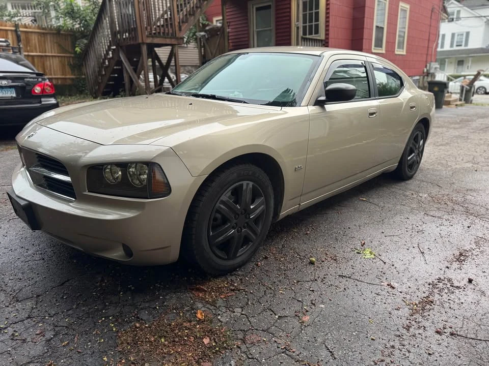 2010 Dodge Charger 6th Gen - Image 2 of 15