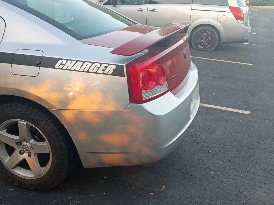 2010 Dodge Charger 6th Gen - Image 4 of 5