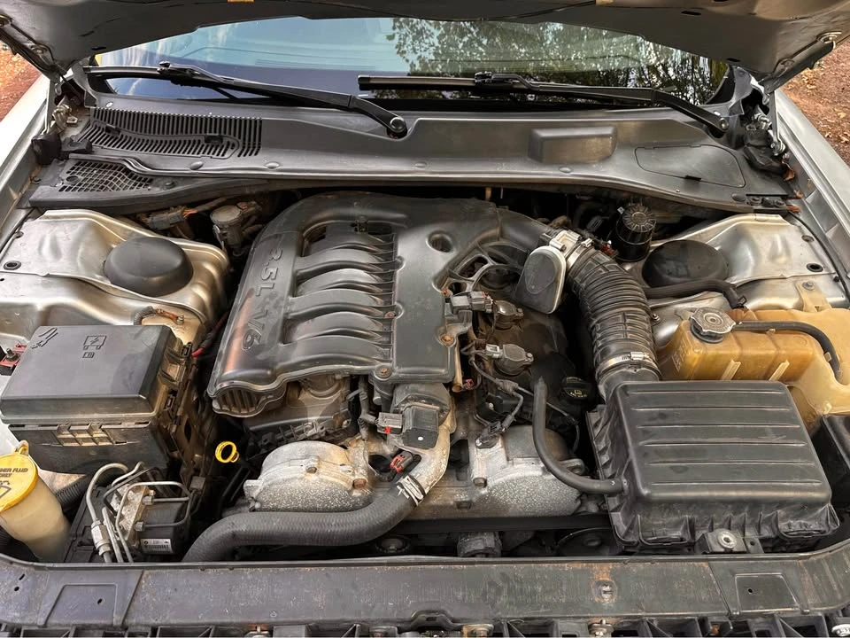 2010 Dodge Charger 6th Gen - Image 10 of 13