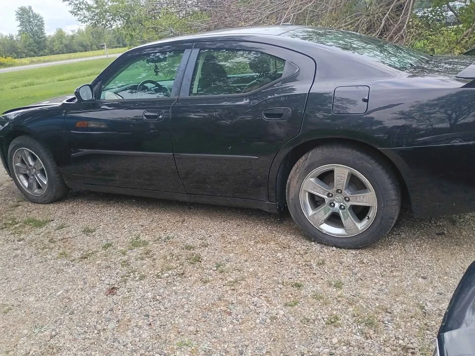 2010 Dodge Charger 6th Gen - Image 2 of 5