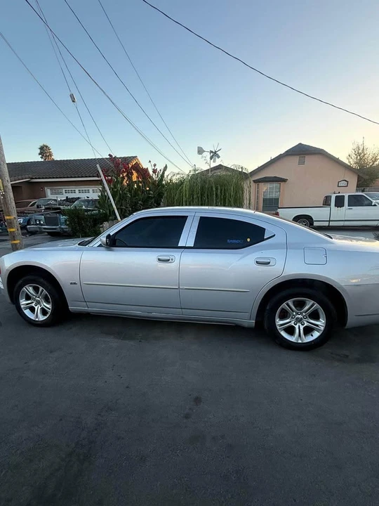 2010 Dodge Charger 6th Gen - Image 4 of 6