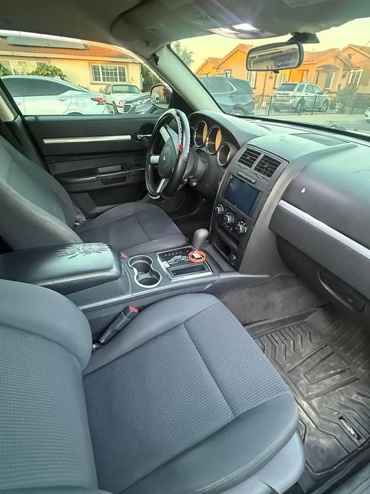 2010 Dodge Charger 6th Gen - Image 2 of 6