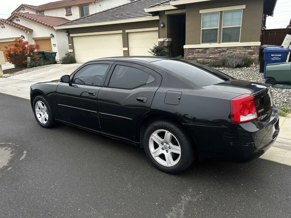 2010 Dodge Charger 6th Gen - Image 4 of 4