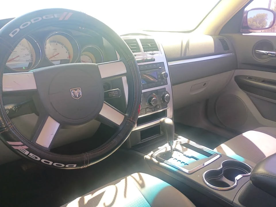 2010 Dodge Charger 6th Gen - Image 16 of 18
