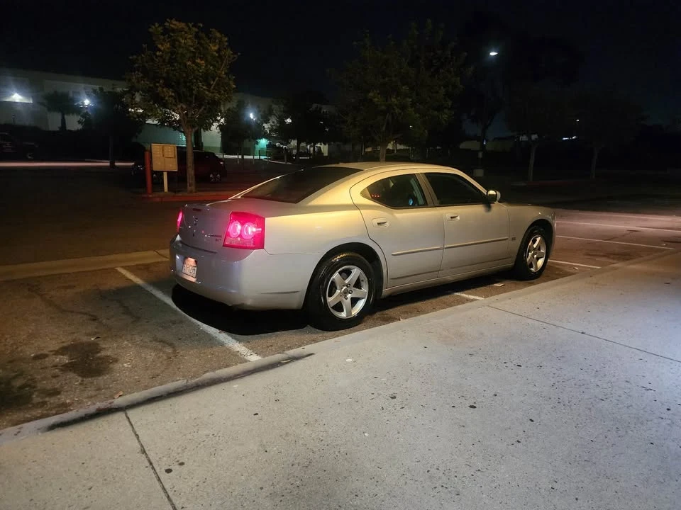 2010 Dodge Charger 6th Gen - Image 3 of 11