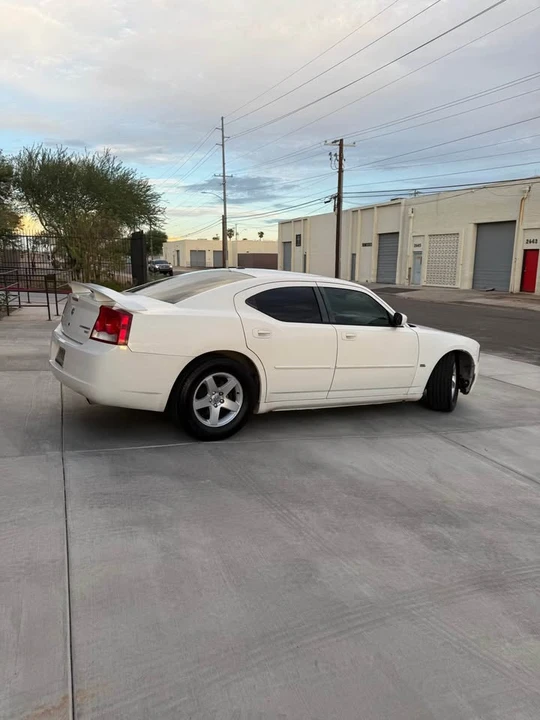 2010 Dodge Charger 6th Gen - Image 2 of 11