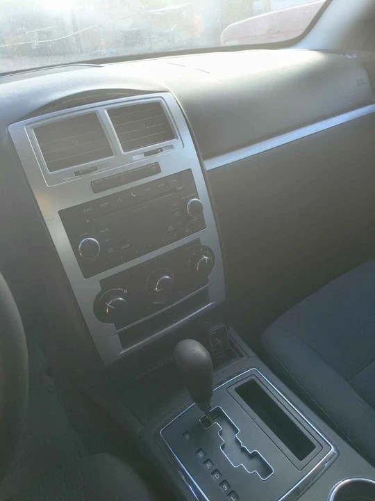 2010 Dodge Charger 6th Gen - Image 6 of 9