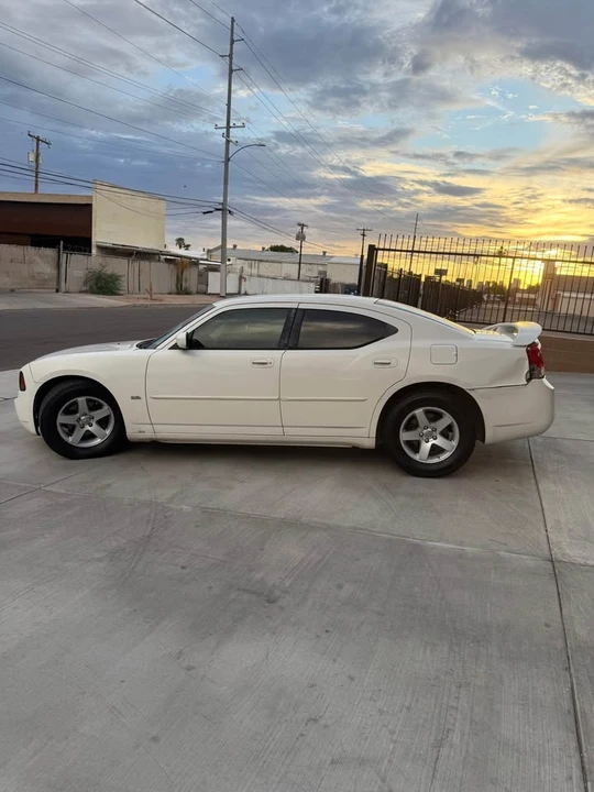 2010 Dodge Charger 6th Gen - Image 5 of 11