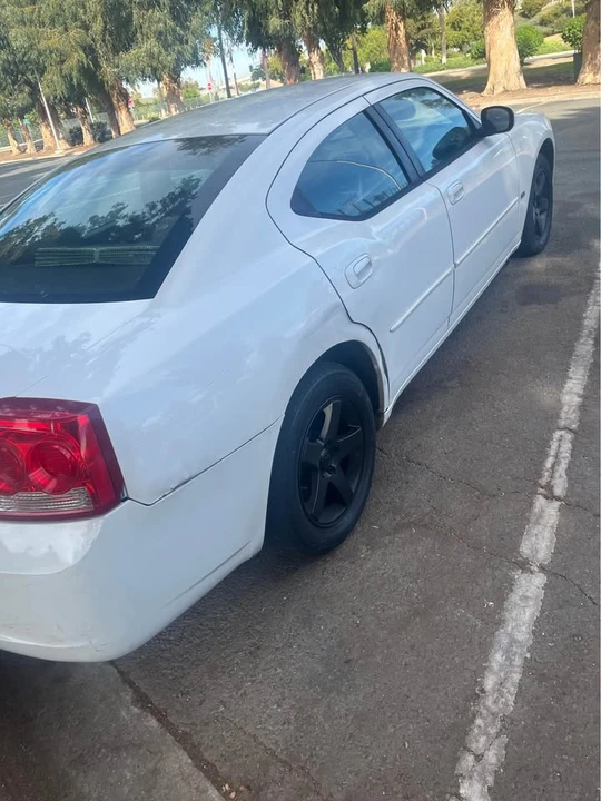 2010 Dodge Charger 6th Gen - Image 11 of 13