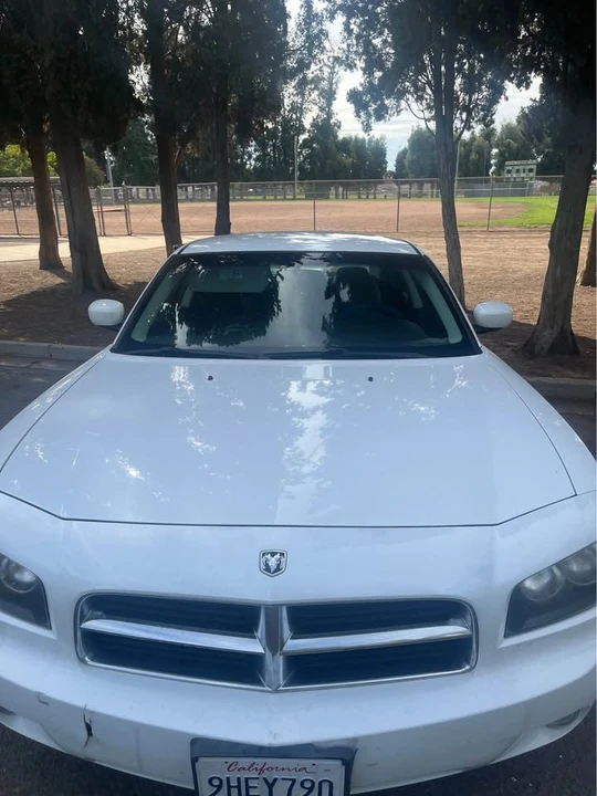 2010 Dodge Charger 6th Gen - Image 8 of 13