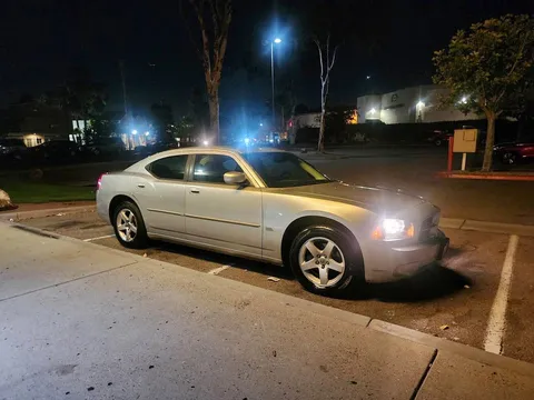 2010 Dodge Charger SXT Sedan 4D