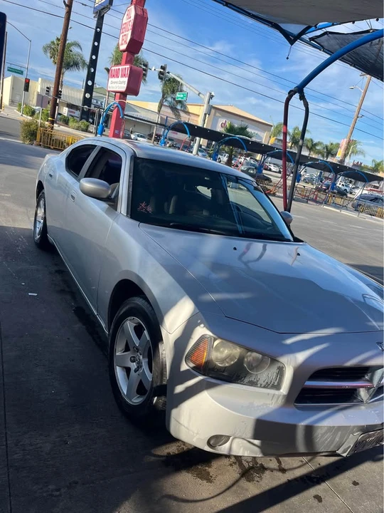 2010 Dodge Charger 6th Gen - Image 2 of 6