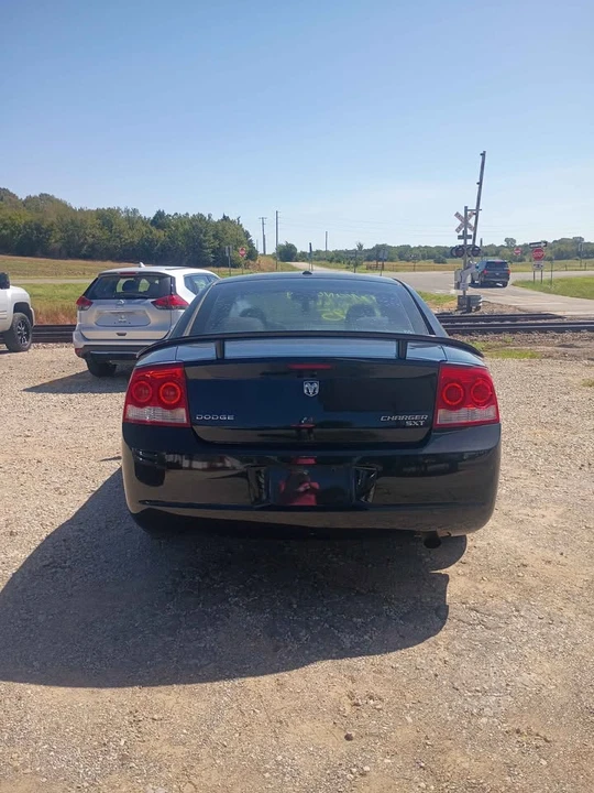 2010 Dodge Charger 6th Gen - Image 8 of 18