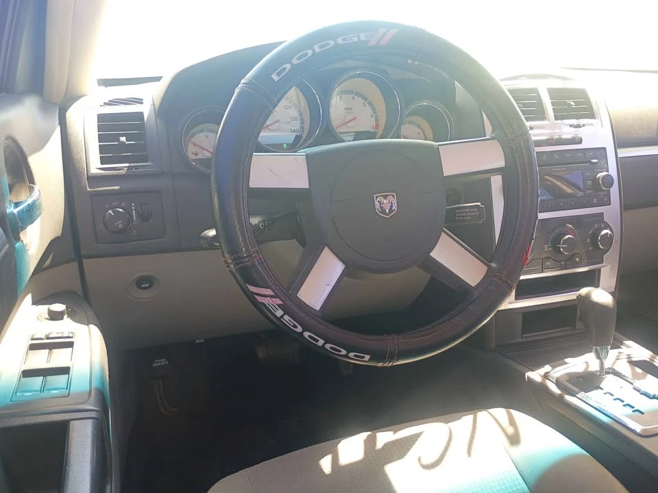 2010 Dodge Charger 6th Gen - Image 15 of 18