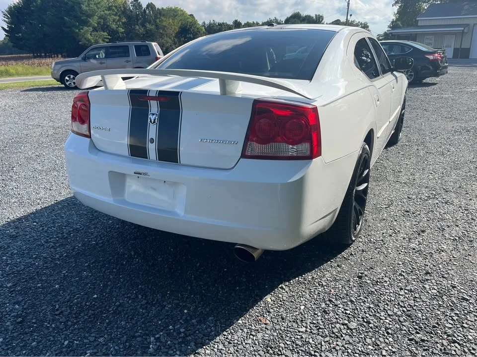 2010 Dodge Charger 6th Gen - Image 8 of 10