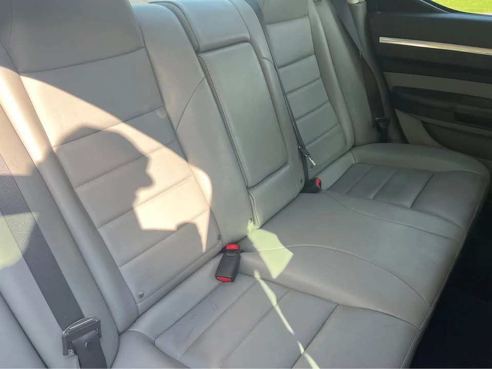 2010 Dodge Charger 6th Gen - Image 5 of 10