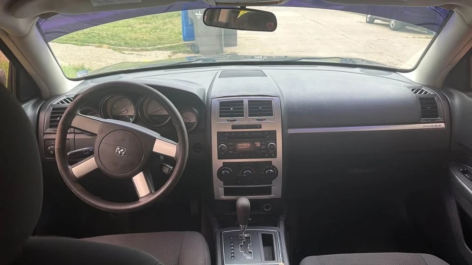 2010 Dodge Charger 6th Gen - Image 3 of 8