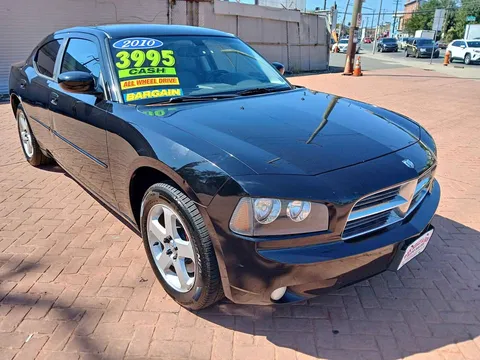 2010 Dodge Charger SXT Sedan 4D