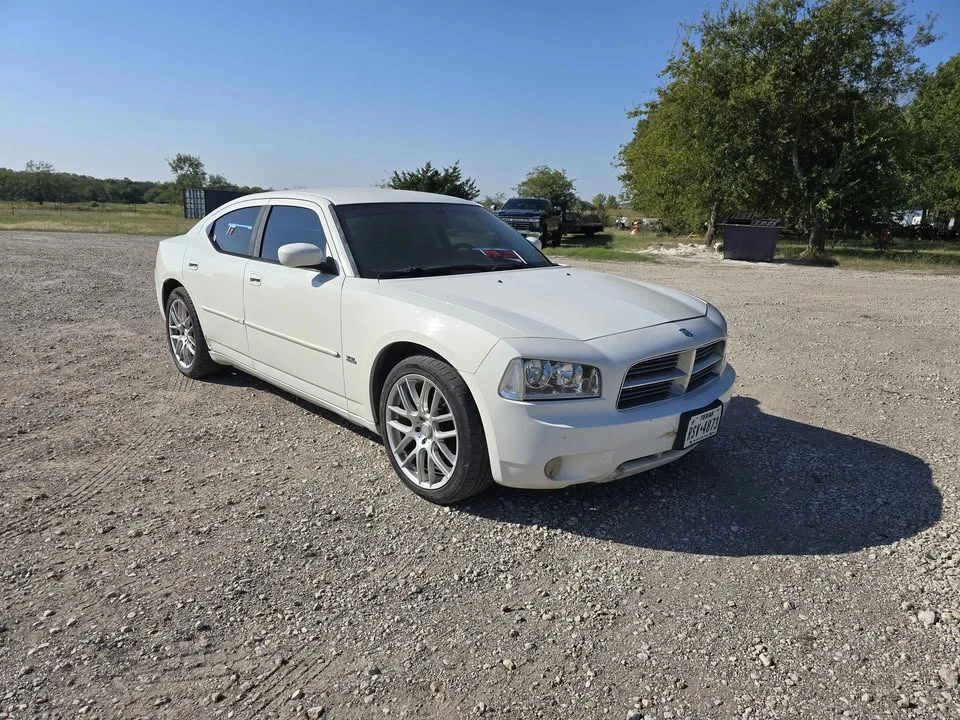 2010 Dodge Charger 6th Gen - Image 2 of 5