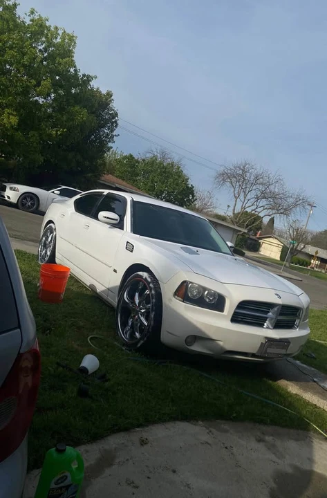 2010 Dodge Charger 6th Gen - Image 3 of 3
