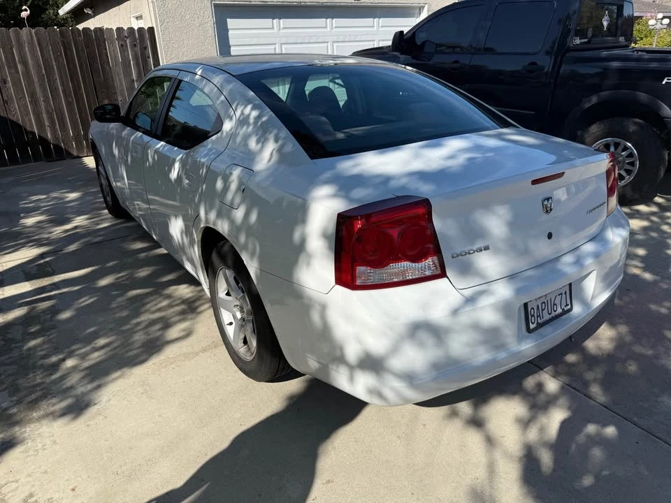 2010 Dodge Charger 6th Gen - Image 4 of 10