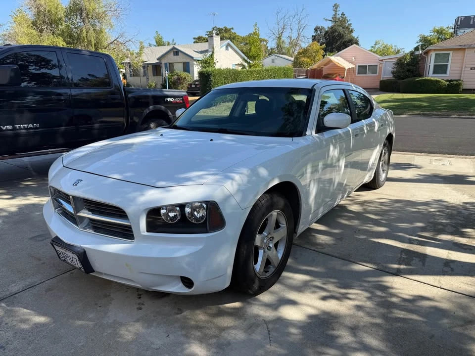 2010 Dodge Charger 6th Gen - Image 2 of 10
