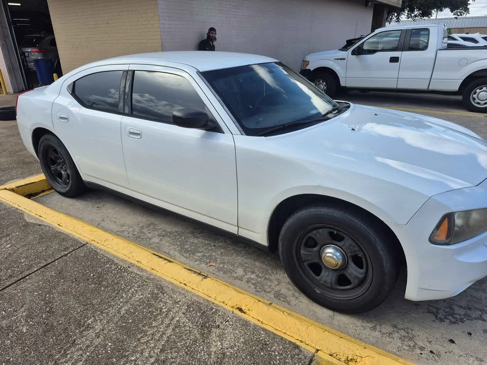2010 Dodge Charger 6th Gen - Image 5 of 6
