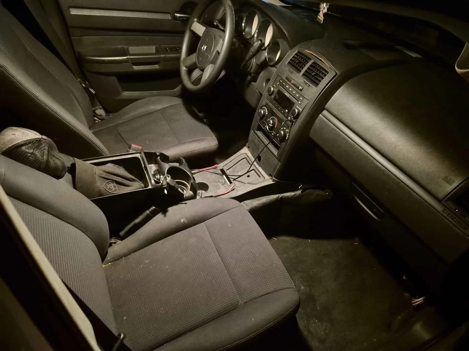 2010 Dodge Charger 6th Gen - Image 4 of 6