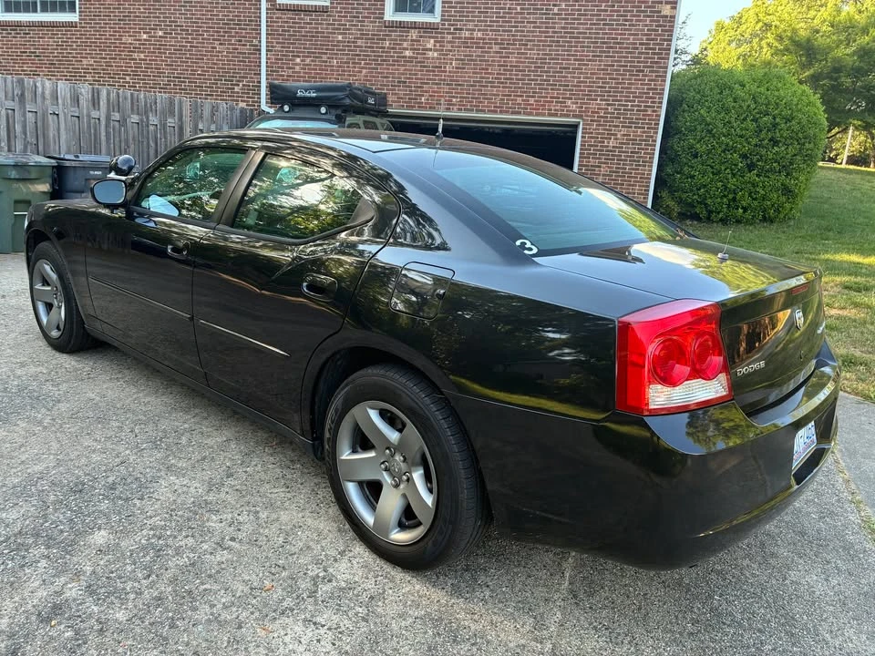 2010 Dodge Charger 6th Gen - Image 8 of 14