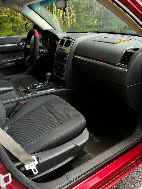 2010 Dodge Charger 6th Gen - Image 6 of 8