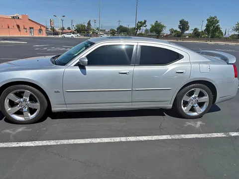 2010 Dodge Charger Sedan 4D
