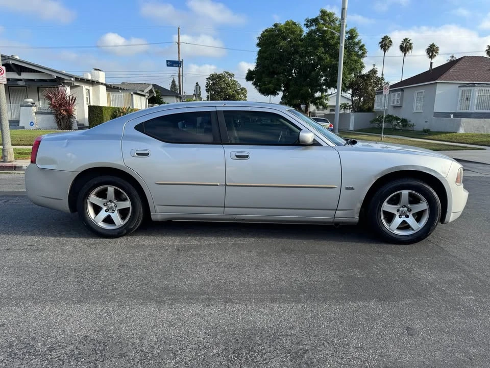 2010 Dodge Charger 6th Gen - Image 6 of 8