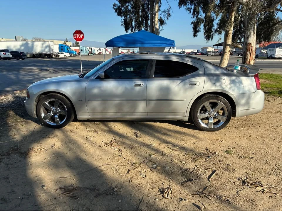 2010 Dodge Charger 6th Gen - Image 9 of 9