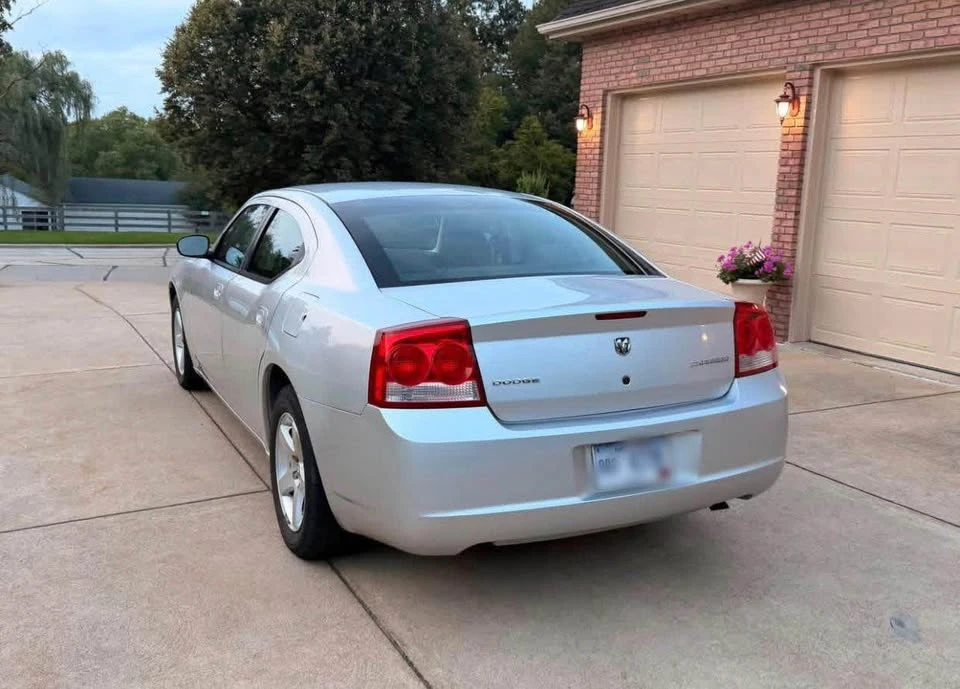 2010 Dodge Charger 6th Gen - Image 13 of 20