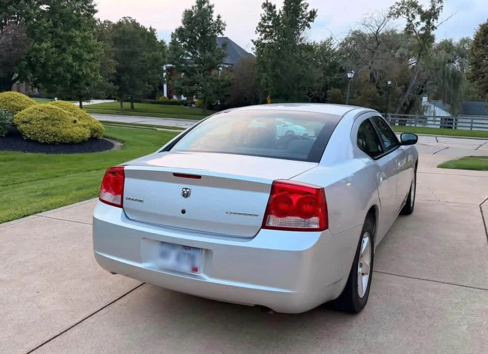 2010 Dodge Charger 6th Gen - Image 11 of 20