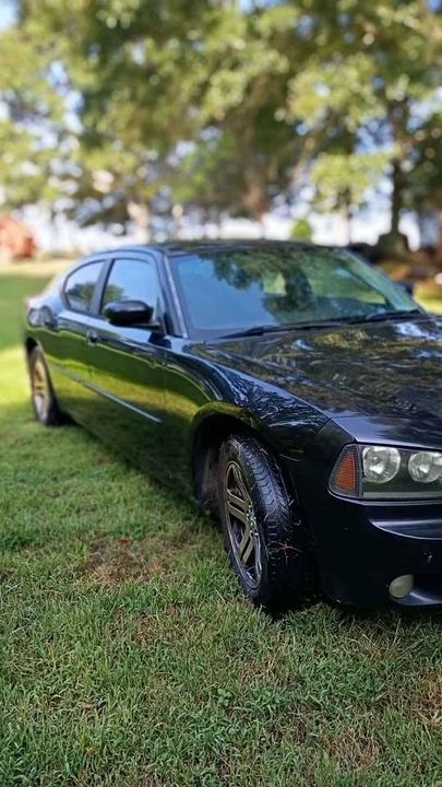 2010 Dodge Charger 6th Gen - Image 4 of 7