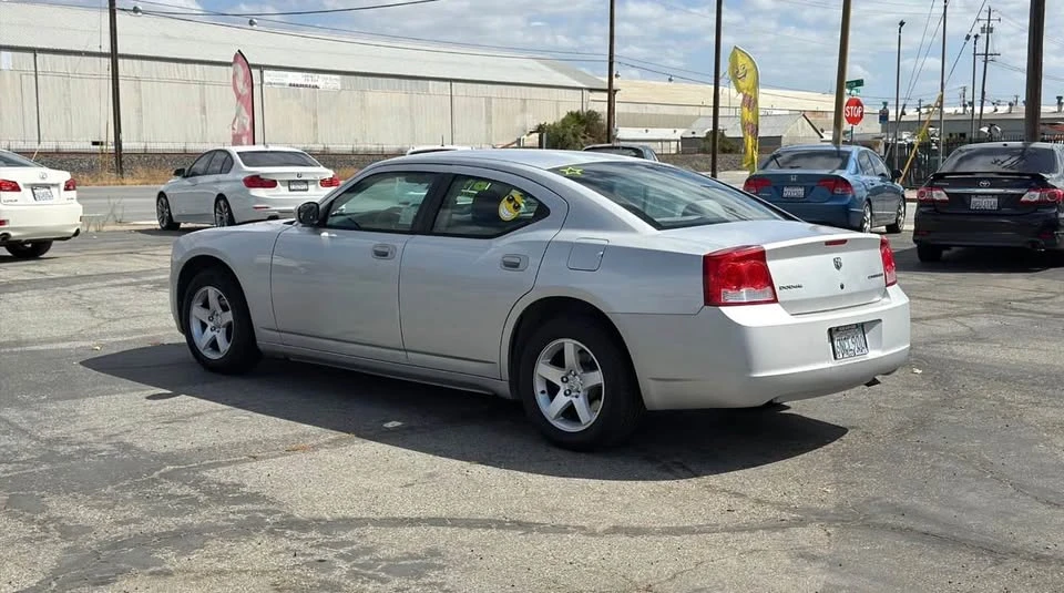 2010 Dodge Charger 6th Gen - Image 4 of 14