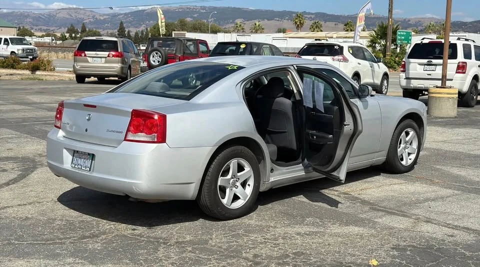 2010 Dodge Charger 6th Gen - Image 11 of 14
