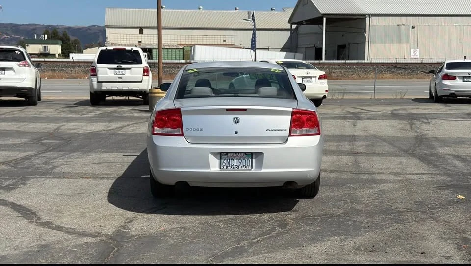 2010 Dodge Charger 6th Gen - Image 5 of 14