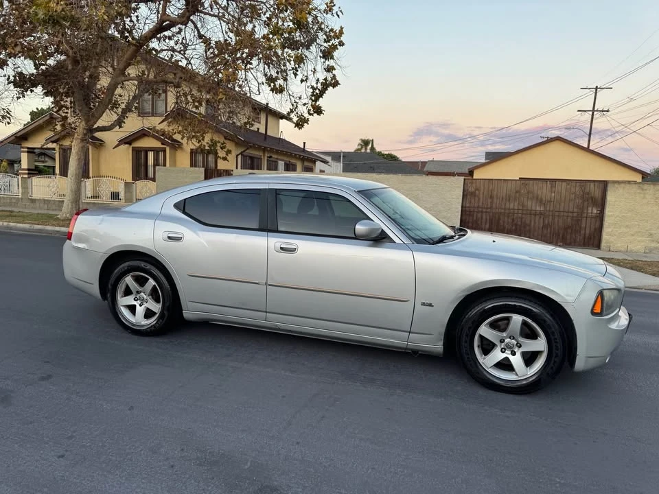 2010 Dodge Charger 6th Gen - Image 3 of 7