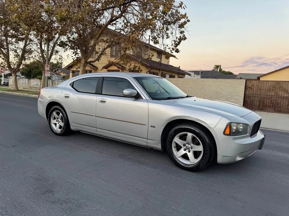 2010 Dodge Charger 6th Gen - Image 2 of 7