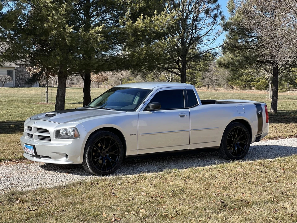 2010 Dodge Charger 6th Gen - Image 4 of 31