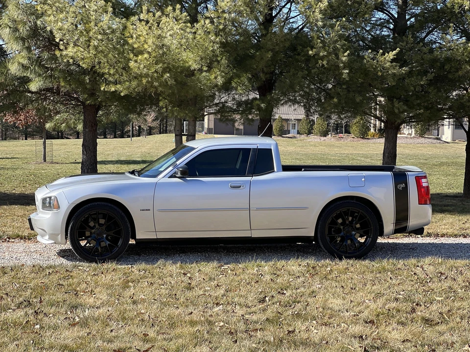 2010 Dodge Charger 6th Gen - Image 6 of 31