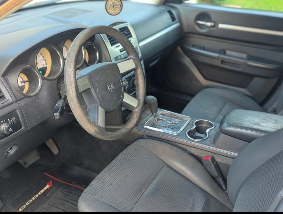 2010 Dodge Charger 6th Gen - Image 3 of 7