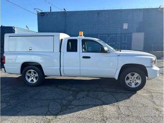 2010 Dodge Dakota 3rd Gen - Image 2 of 13