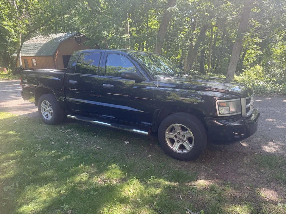 2010 Dodge Dakota 3rd Gen - Image 2 of 20