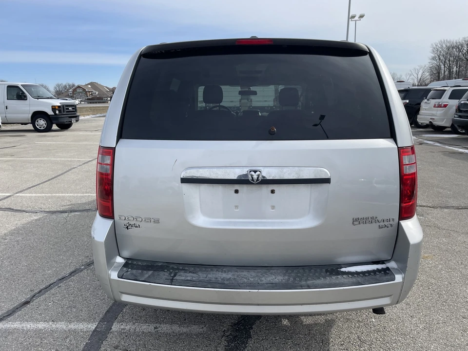 2010 Dodge Caravan - Image 7 of 21