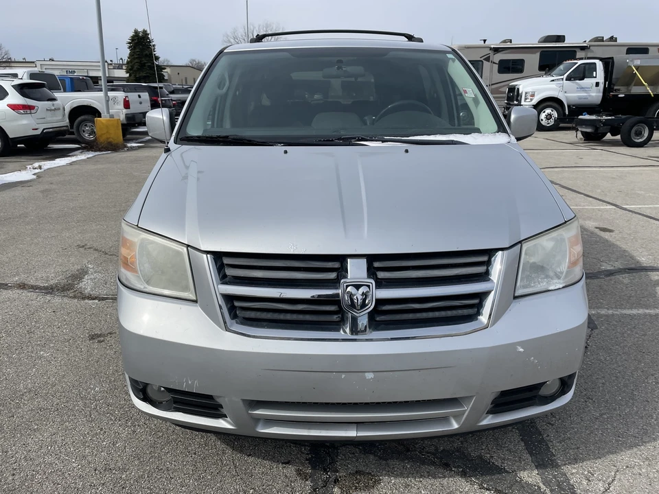 2010 Dodge Caravan - Image 3 of 21